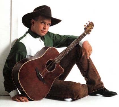 Celebrities Wearing Boots - Garth Brooks Wearing Cowboy boots