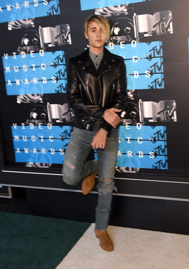 Celebrities Wearing Boots - Justin Bieber Wearing Cowboy Boots